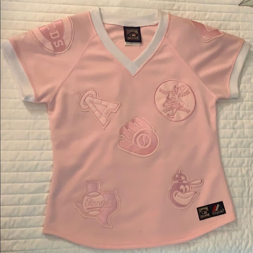 Women’s vintage baseball jersey